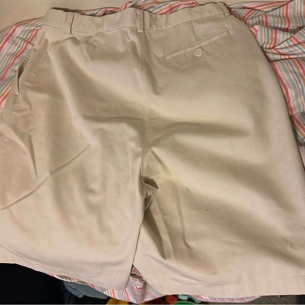 Vintage L.L. Bean shorts size 12 beige color - Picture 3 of 3
